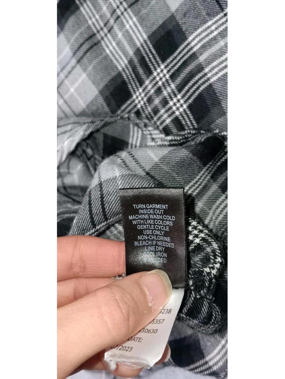 Torrid Long Sleeve Button Up Flannel Shirt Womens Size 5XL Gray Plaid Super Soft - Picture 7 of 12